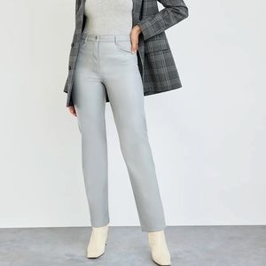 Aritiza Wilfred THE MELINA PANT in Ardoise (baby blue)